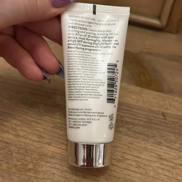 2 Elemis Superfood Aha Glow Cleansing Butter & Dynamic Resurfacing Facial Wash - Picture 3 of 7